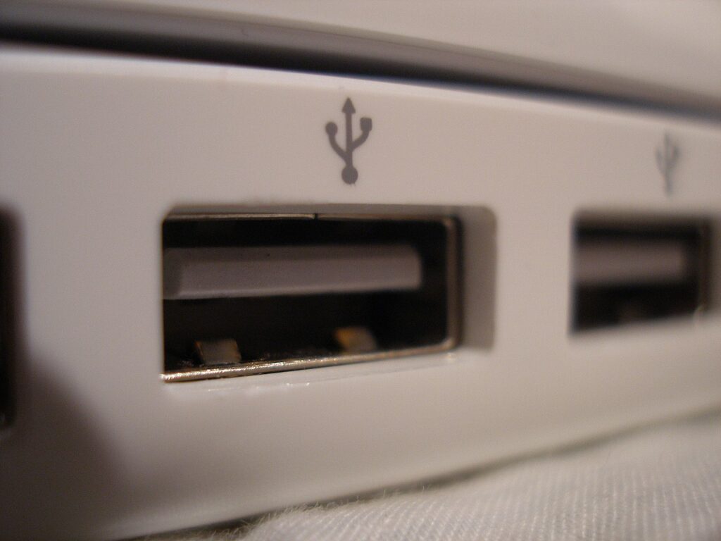 puerto USB de ordenador que no reconoce dispositivos