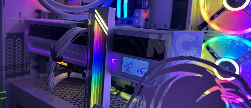 Interior de un ordenador gaming con tarjeta gráfica de alto rendimiento